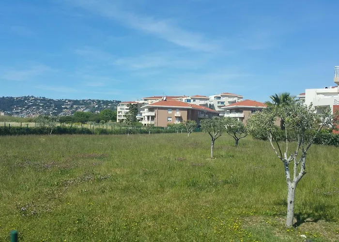 Domaine Flore Voilier * Juan-les-Pins