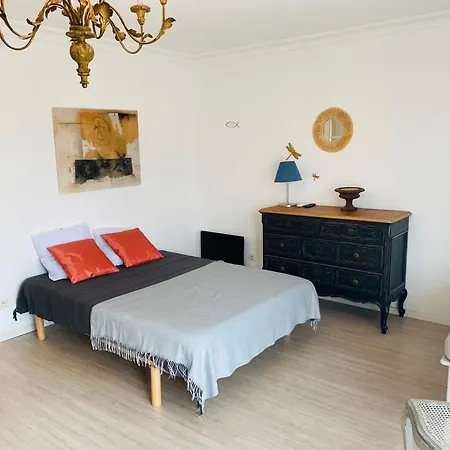 Domaine Flore Voilier Жуан-ле-Пен